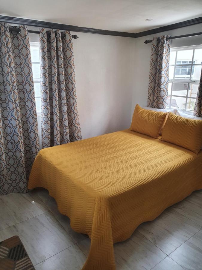 Devachan Apartments Бриджтаун Екстериор снимка